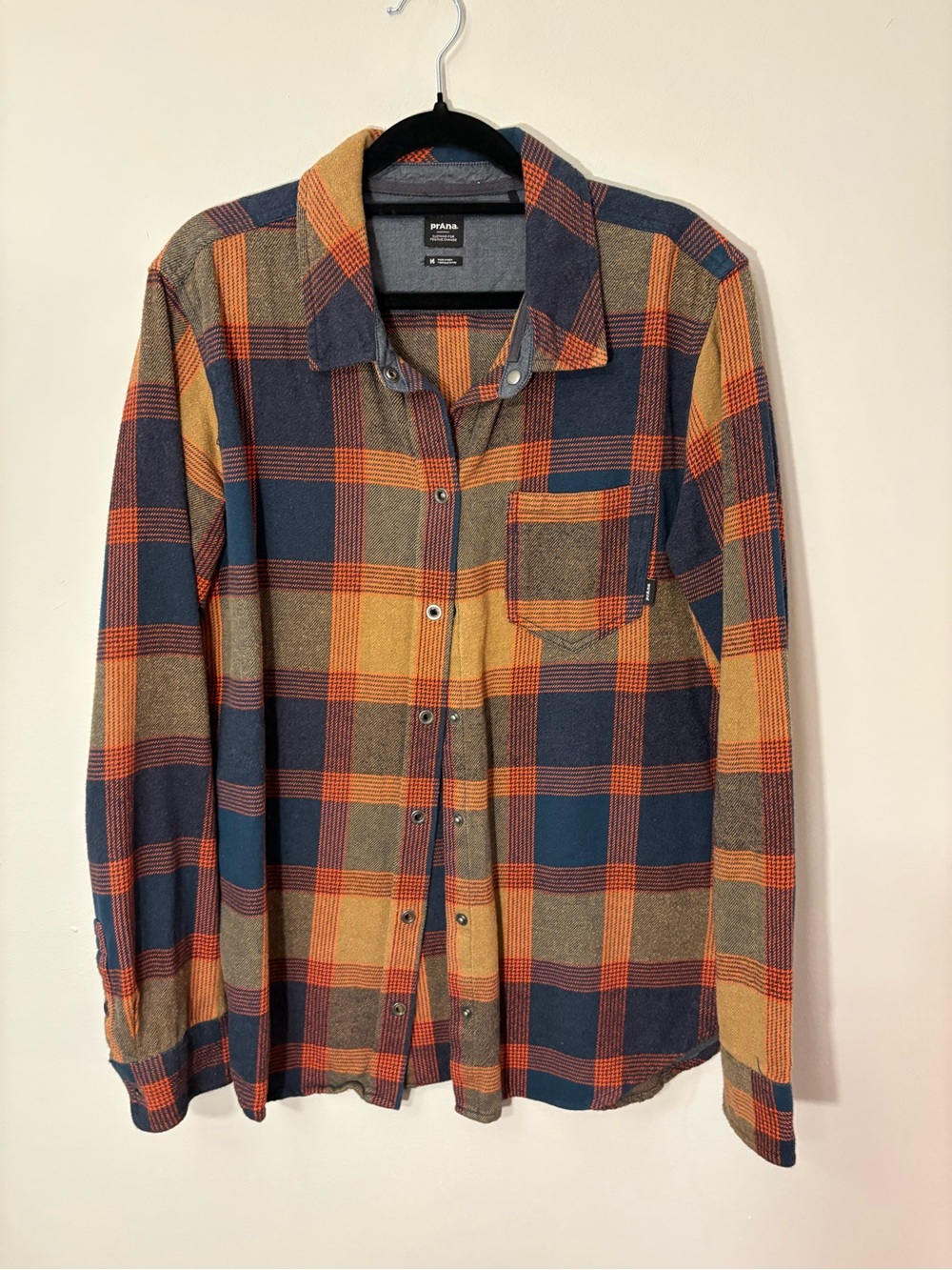 prAna Snap-Button Plaid Flannel Shirt — Navy & Rust — Size M 🍂